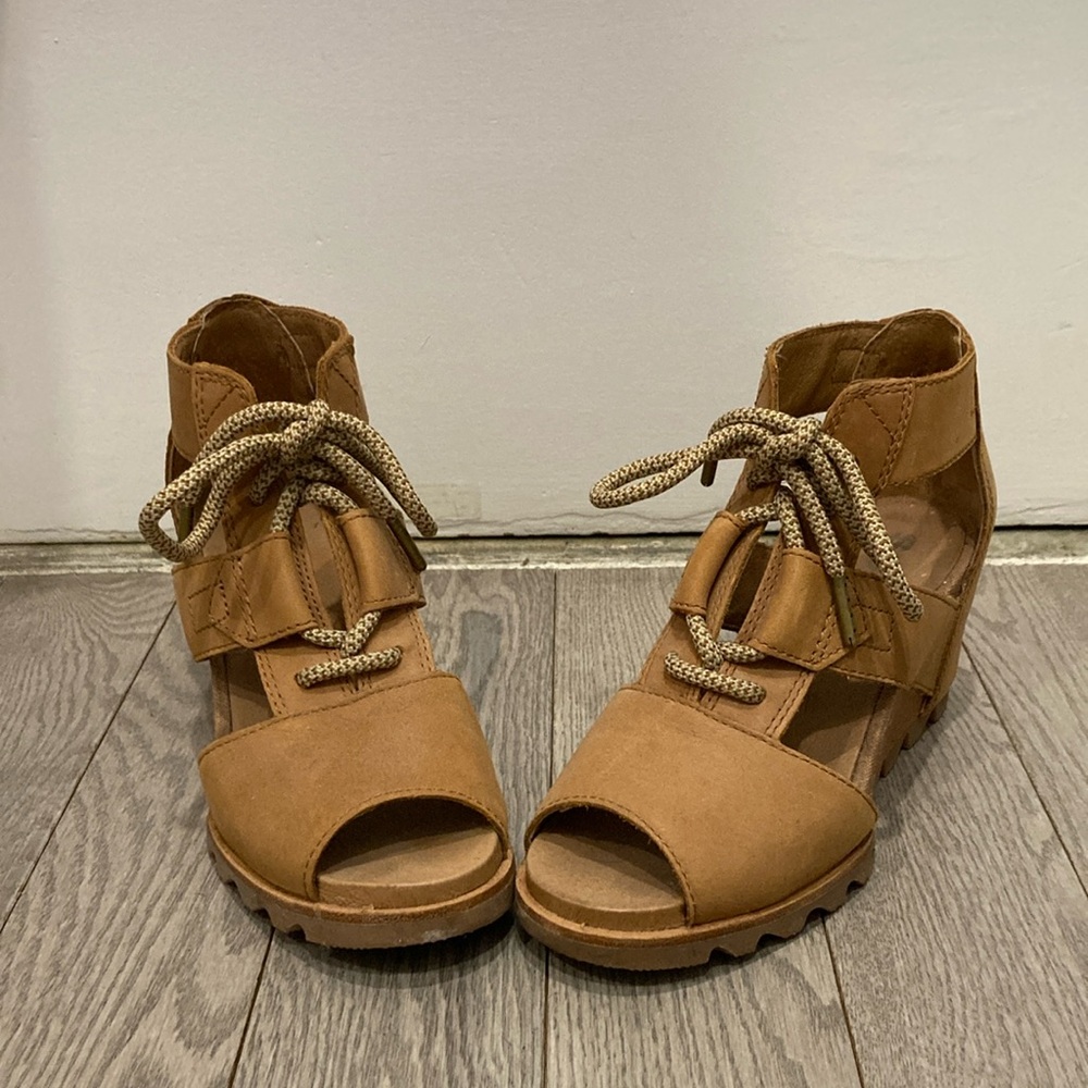 Sorel wedge sandal size 7